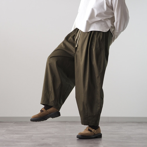 寒い季節も◎/サーカスパンツ《ブラック》 ロングパンツ isica 通販