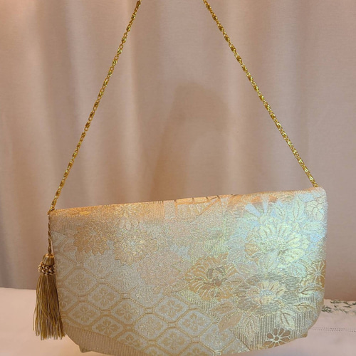 Creema限定♡母の日】和風秋もみじ模様シルク着物帯の Creema限定♡母の日】和風秋もみじ模様シルク着物帯の