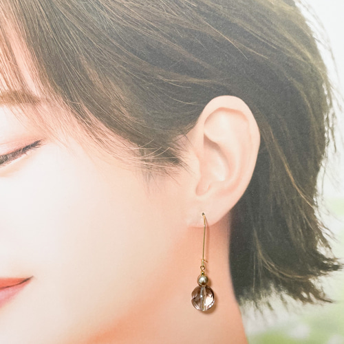 チェコガラスとバロックパール キドニーフックピアス サージカル