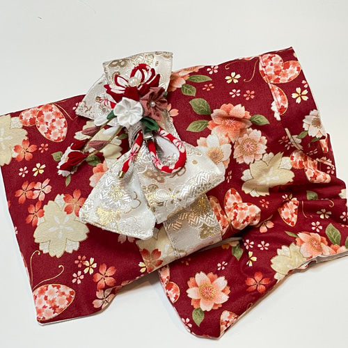 ☆犬服☆つまみ細工帯飾り付き 犬用着物 女の子用 蝶と桜柄 レッド