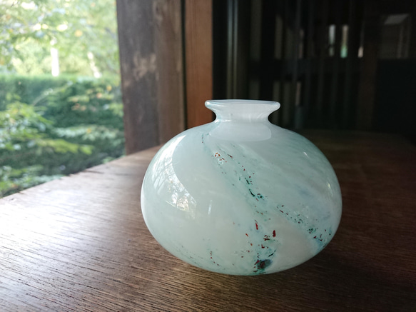 銅箔花瓶(まる） 1枚目の画像