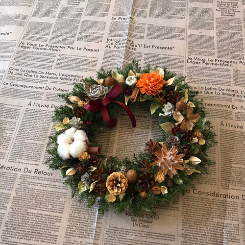 フラワーリース　30ｃｍ 新作＊X'mas》北欧の森の木の実とコットンフラワーのリース30cm（1点