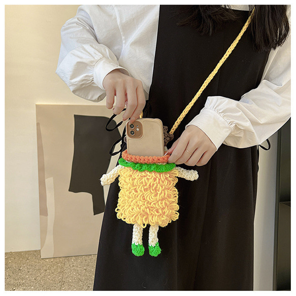 純粋な手織り仕上げのソーセージ口携帯電話バッグクロスボディバッグウールニット美少女ショルダーバッグキュートでトレンディな 8枚目の画像