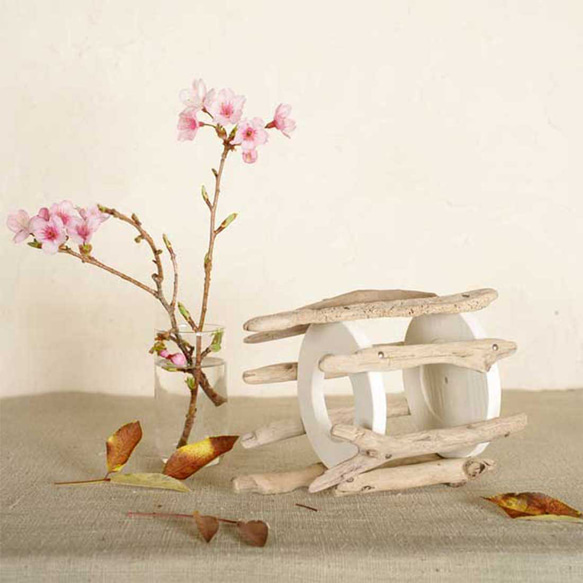為什麼不用你最喜歡的花來裝飾它呢？浮木花瓶，花底座，單花瓶，60 個 第3張的照片