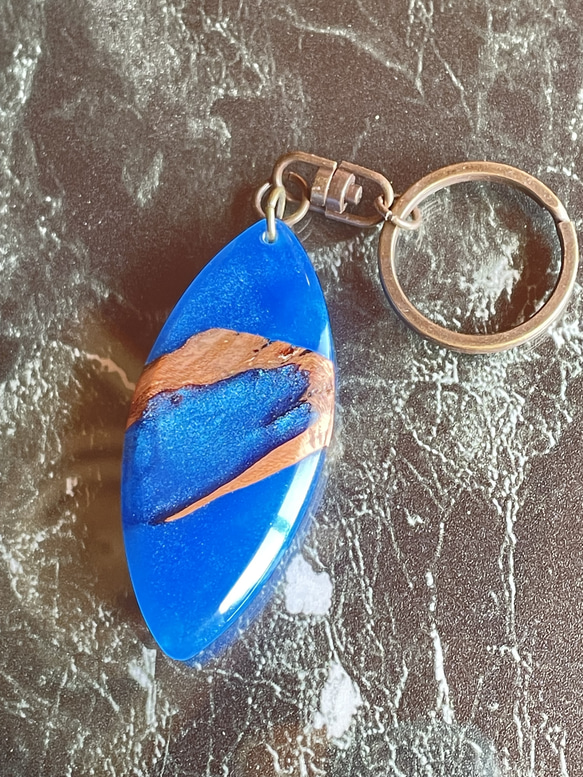 ウッドレジンキーホルダー〜青い珊瑚礁〜 キーリング kedros-1960 通販