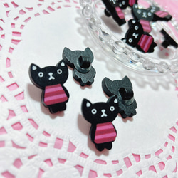 12個　猫　黒猫　洋服　立ち猫　木　ボタン　ウッドボタン　アモール 2枚目の画像
