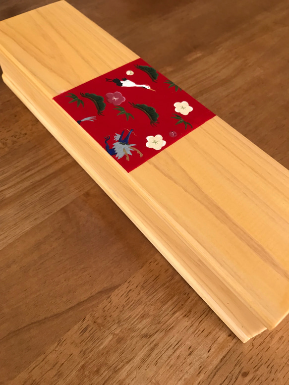 食卓に置ける箸箱　松竹梅　和柄　カトラリーケース　メガネ入れ　小物入れ　蓋付き木製　少人数用 7枚目の画像
