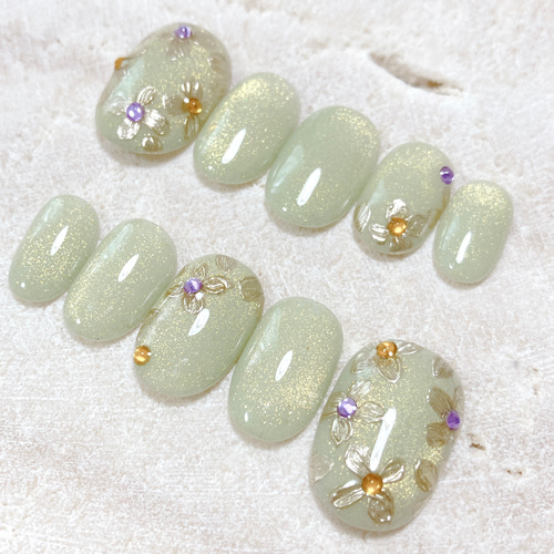 ミルキーグリーン×小花ストーン | 押し花風の可憐ニュアンス | 上品