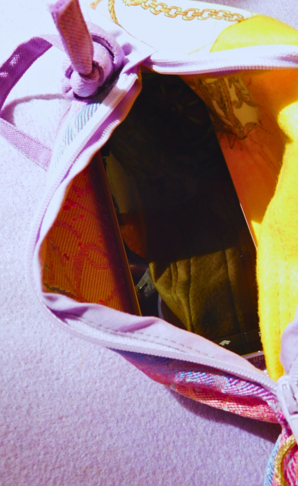 わくわくウォーキング　楽しく歩く　魚のサコッシュ　黄色×薄紫 5枚目の画像