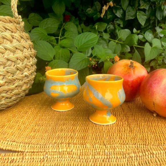 Hanenカラフル地中海陶器　イエロー＆アクアブルーがおしゃれな色合い　聖杯5　リリーLille　LIJT 2枚目の画像