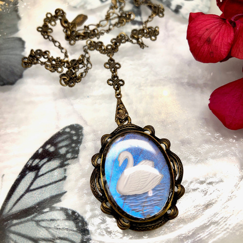 新品　TOMORROWLAND 蝶ネックレス K18刻印 K18ネックレス エルフィン バタフライ ダイヤモンド 0.06ct ハワイアン