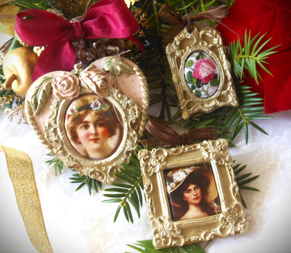 美しい貴婦人の肖像画とローズの木製クリスマスオーナメント、ギフトタグ【３枚セット） 1枚目の画像
