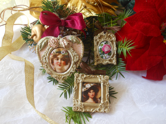 美しい貴婦人の肖像画とローズの木製クリスマスオーナメント、ギフトタグ【３枚セット） 2枚目の画像