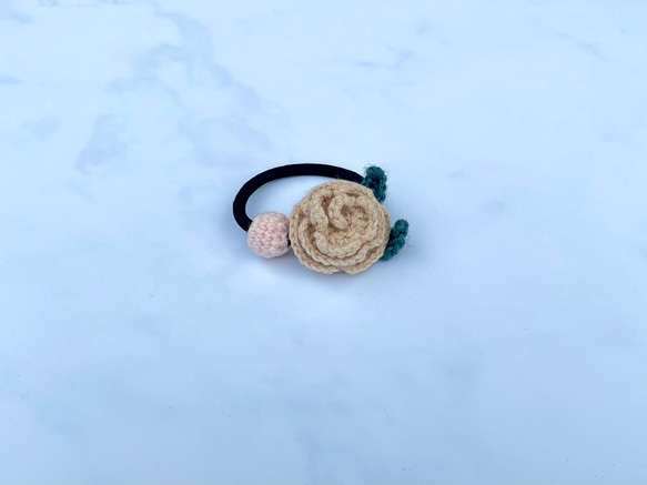 玫瑰花卉造型頭飾橡皮圈 人手編織 毛線 第2張的照片