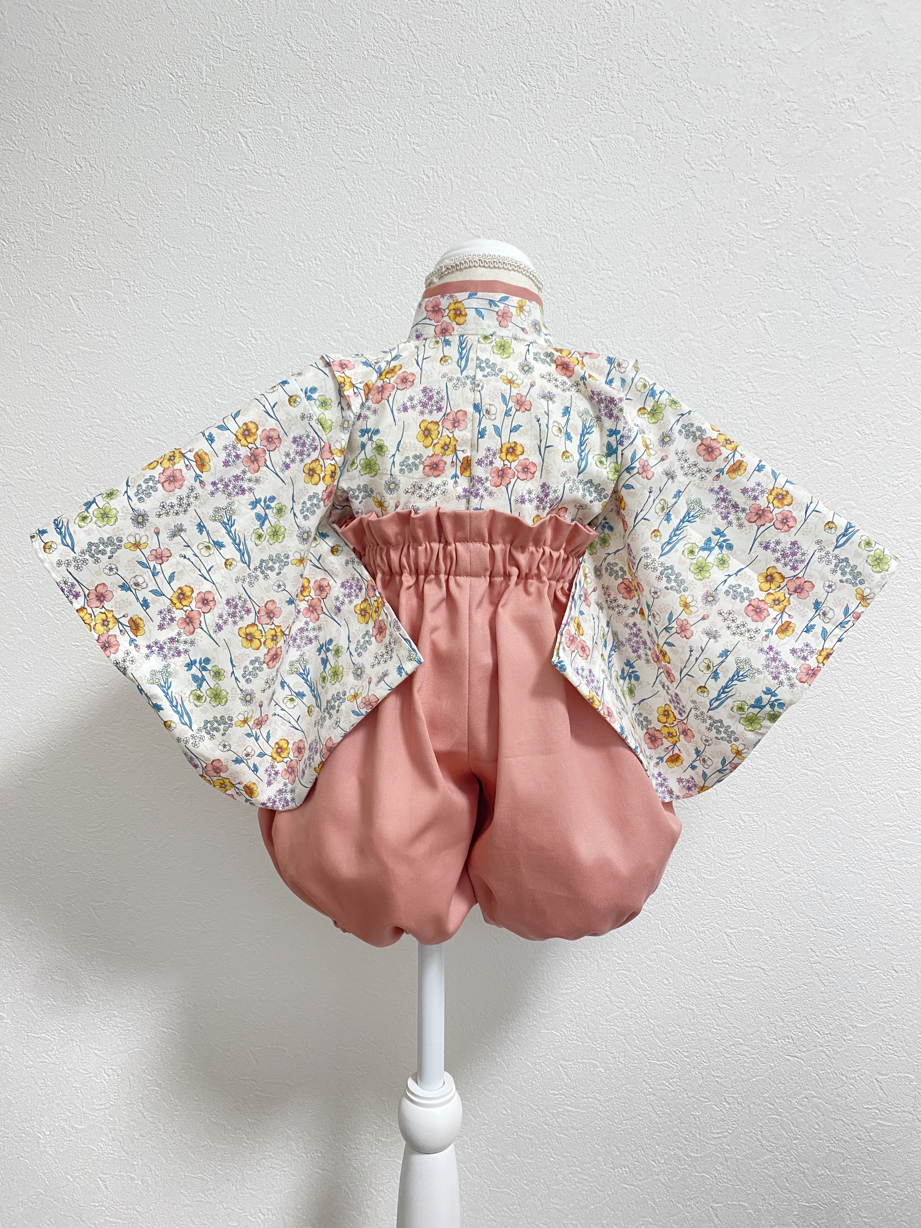 【受注生産✨送料無料】ベビー・キッズ袴＊ボタニカル柄オフホワイト×ピンク＊