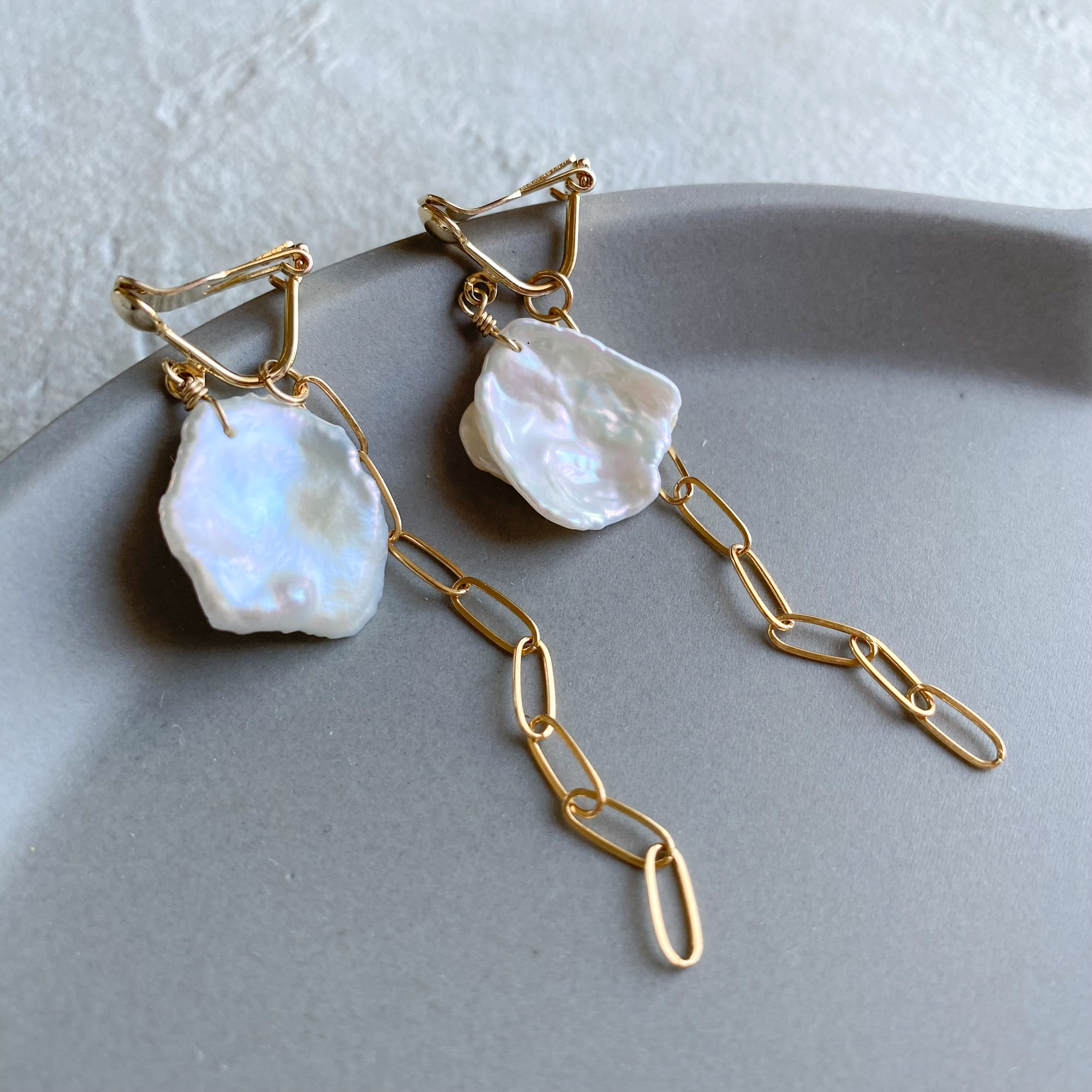 花びらのような バロックパールのピアス／イヤリング イヤリング