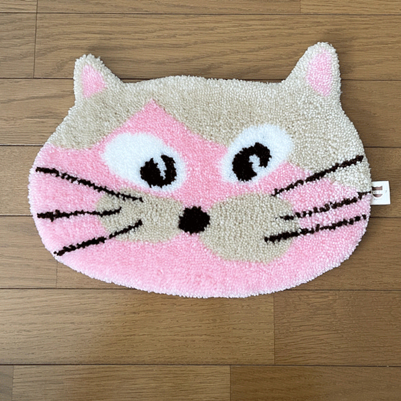 ★Nyan Rug★ 貓型毛茸茸的地毯墊 可以騎在上面，也可以裝飾它♪♪ 第3張的照片