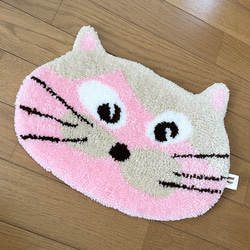 ★Nyan Rug★ 貓型毛茸茸的地毯墊 可以騎在上面，也可以裝飾它♪♪ 第1張的照片