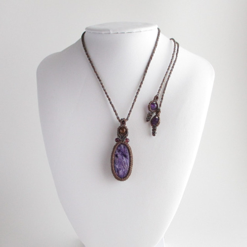 秋・冬SALE 】チャロアイトのマクラメペンダント 〈CP003〉 ネックレス