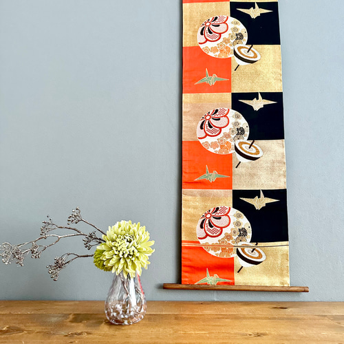 帯のタペストリー アンティーク 市松模様に駒と折り鶴 着物リメイク