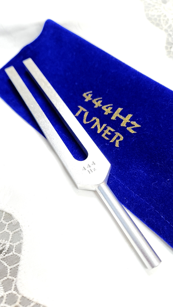 マドモアゼル・愛 432Hz ゴールドチューナー 宇宙の音を聞く