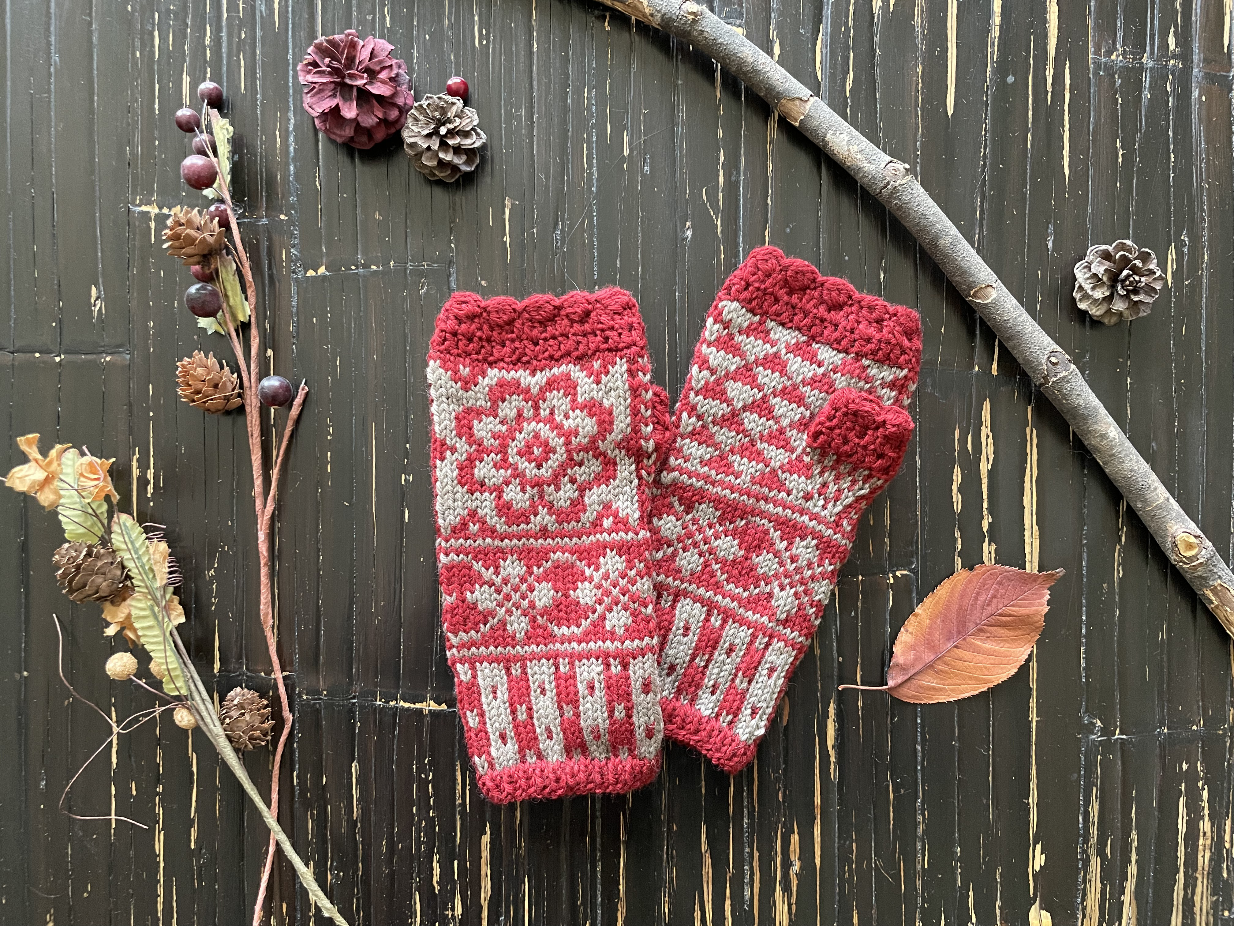 北欧トラディショナルフラワーハンドウォーマー【ショコラルージュ】