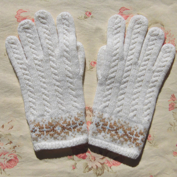 ヴィトン ☆手袋　ロング手袋　ココマーク ココチャーム　カシミヤ　オフ白 ジョンストンズ JOHNSTONS 手袋 カシミヤ ショートグローブ