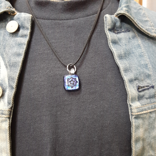 きらめくガラス ストラップ ペンダントトップ ペンダントトップ  