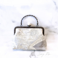 輝く本真珠加工帯！モノトーンメタルブラック♡格の高い濃密刺繍の最高級西陣帯地！人気シルバーホワイト系高級フォーマルバッグ 3枚目の画像