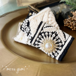 インド刺繍リボンのバレッタ(ブラック×ホワイト+パール調カボション) 2枚目の画像