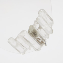silver925　片耳用　水晶イヤリング　クォーツ　天然石　鉱石　鉱物　氷の結晶　カジュアル　個性的　卒業式　 4枚目の画像