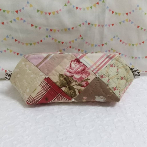 ＊つくし様＊　めがねポーチ　ジャバラポーチ　ハンドメイド 楽天市場】スクエアポーチ（作り方なし）わたしの大切なバッグと