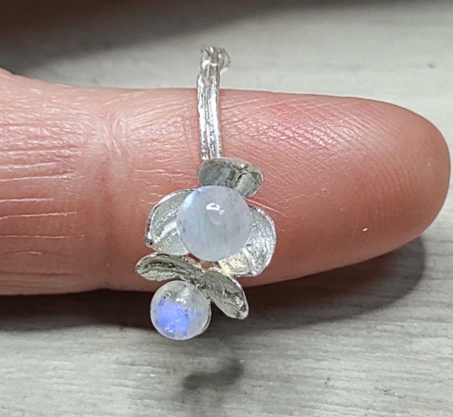 ツルウメモドキ2輪＊925イヤーカフ