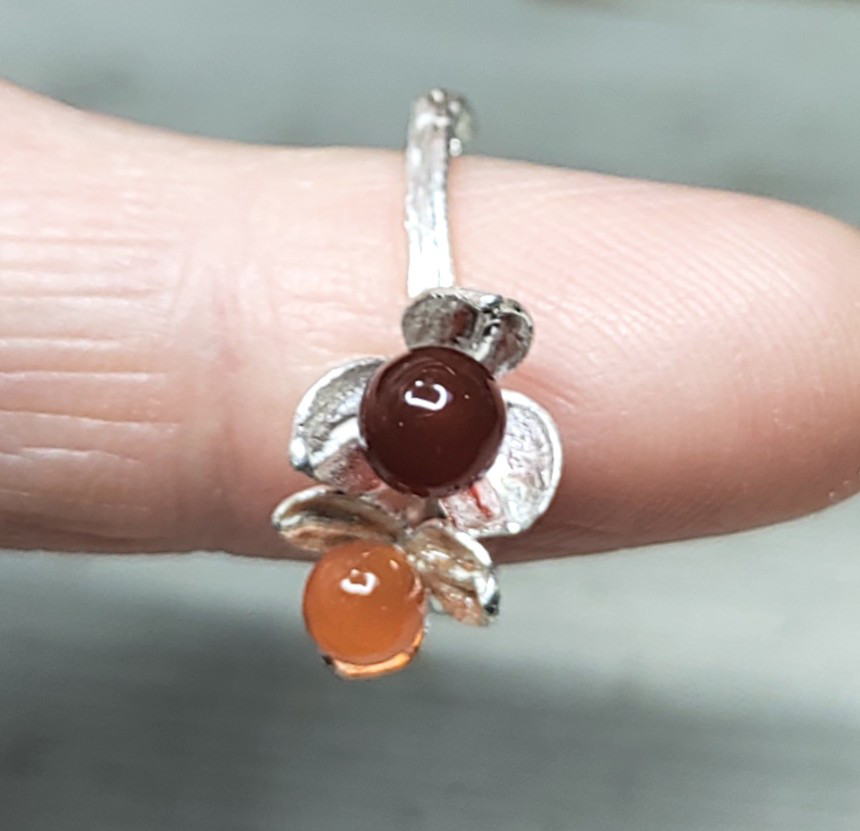 ツルウメモドキ2輪＊925イヤーカフ