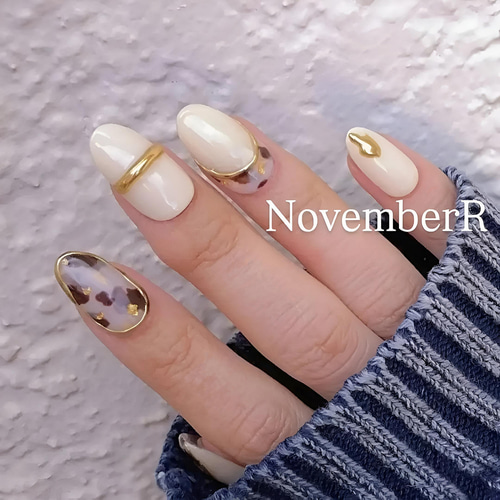 LA508☆白べっ甲×オフホワイトネイルチップ ネイルチップ（つけ爪