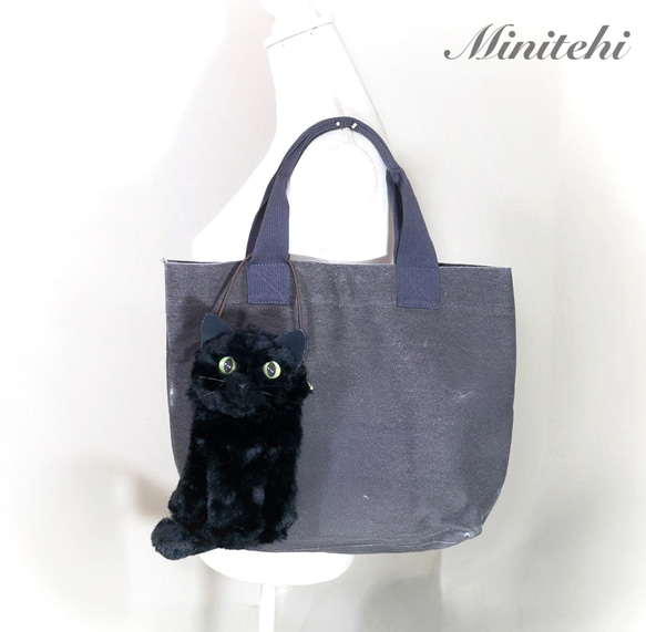 ぬいぐるみみたいな 猫のスマホポシェット　ホルダー　黒ねこ　猫雑貨　猫グッズ　リアル　スマホショルダー　スマホホルダー ぬいぐるみみたいな 猫のスマホポシェット　ホルダー　黒ねこ　猫雑貨　猫グッズ　リアル　スマホショルダー　スマホホルダー D1689770050(12870円)