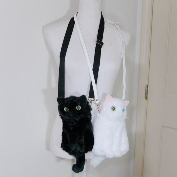 ぬいぐるみみたいな 猫のスマホポシェット　ホルダー　黒ねこ　猫雑貨　猫グッズ　リアル　スマホショルダー　スマホホルダー ぬいぐるみみたいな 猫のスマホポシェット　ホルダー　黒ねこ　猫雑貨　猫グッズ　リアル　スマホショルダー　スマホホルダー D1689770050(12870円)