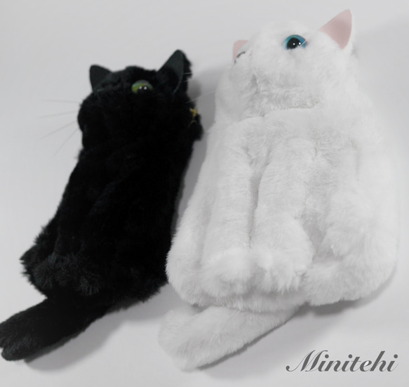 ぬいぐるみみたいな 猫のスマホポシェット　ホルダー　黒ねこ　猫雑貨　猫グッズ　リアル　スマホショルダー　スマホホルダー ぬいぐるみみたいな 猫のスマホポシェット　ホルダー　黒ねこ　猫雑貨　猫グッズ　リアル　スマホショルダー　スマホホルダー D1689770050(12870円)