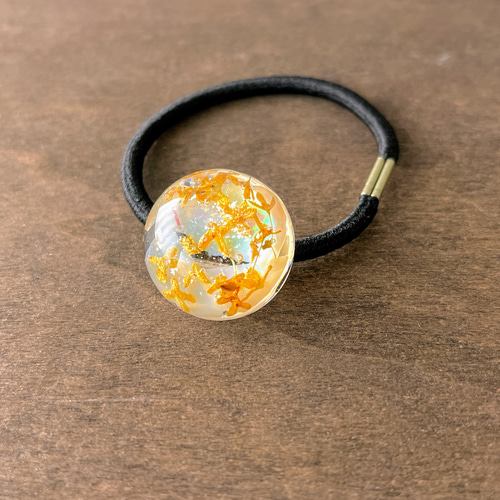 金木犀の大ぶりヘアゴム / ドライフラワー / レジン ヘアゴム 華昇 優