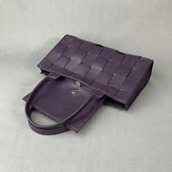 格子編みの本革ハンドバッグ(紫) 7枚目の画像