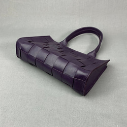 格子編みの本革ハンドバッグ(紫) 4枚目の画像