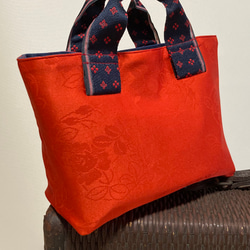 着物リメイク　ハーフミニトートα赤いバラ織り柄 4枚目の画像