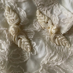 チャイナシャツ　チャイナブラウス　白　ホワイト総柄　花柄　古着　シースルー　ブラウス　　半袖　刺繍　民族 5枚目の画像