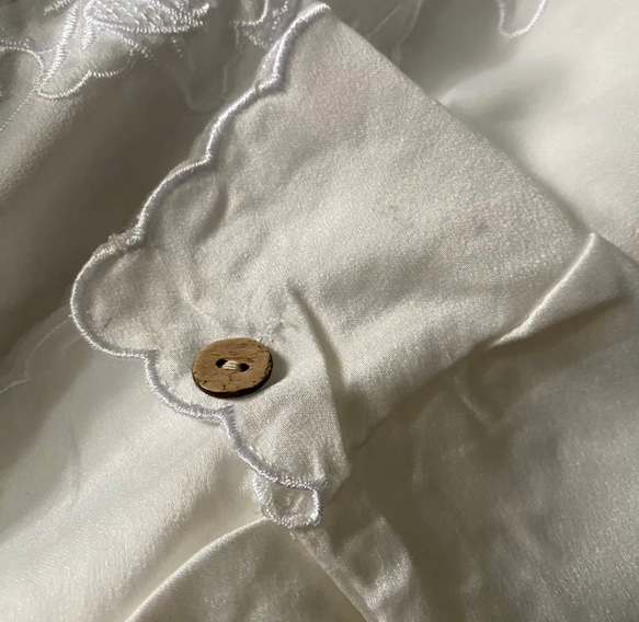 チャイナシャツ　チャイナブラウス　白　ホワイト　古着　シースルー　ブラウス　　長袖　刺繍　民族 10枚目の画像