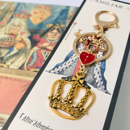 不思議の国のアリス」【ハートの王様(王冠)】ゴールド キーホルダー