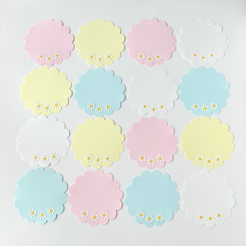 多目的コメントカード☆メッセージ アルバム クラフトパンチメッセージカード小さなお花付き16枚(5.7cm