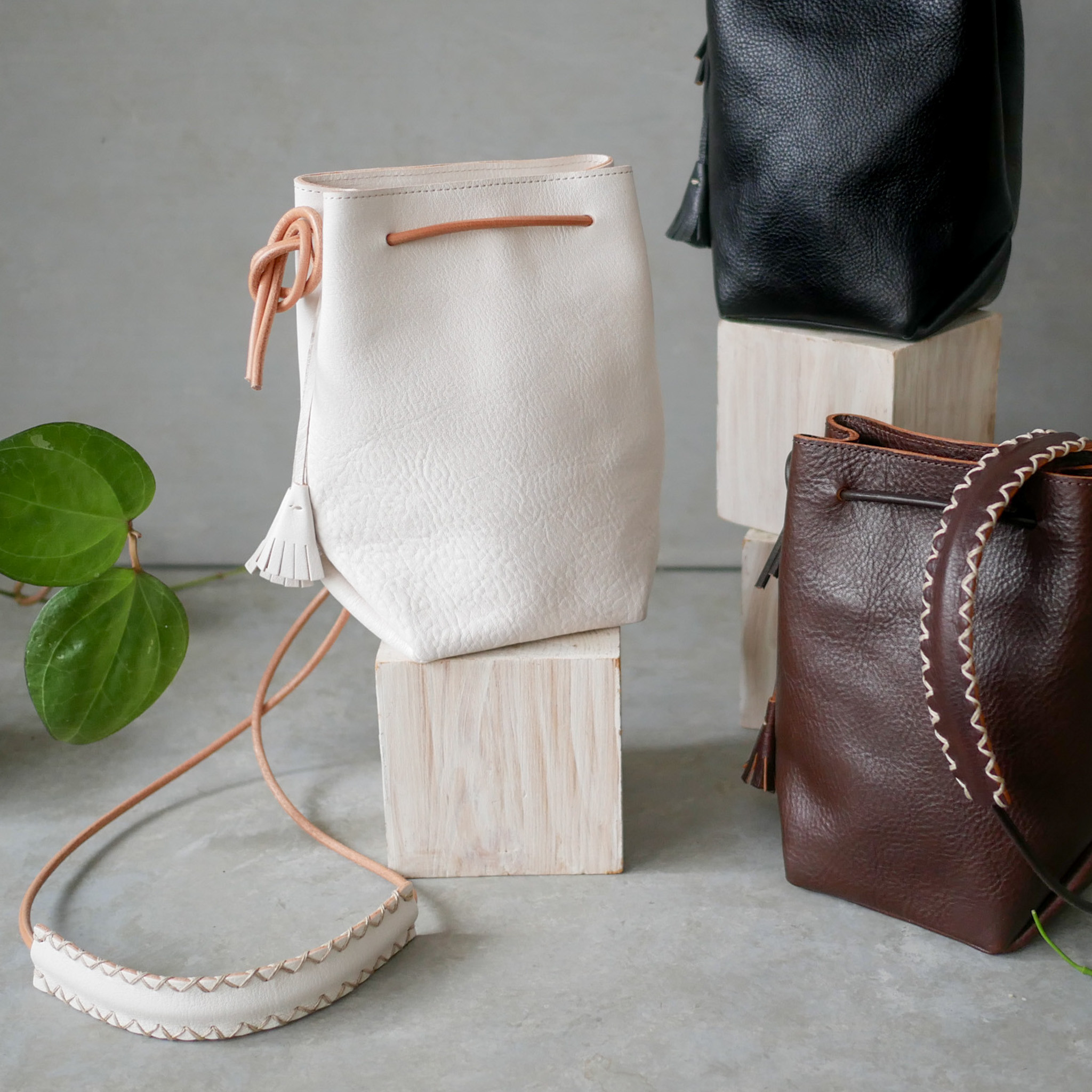 程よいサイズ感「2wayパケットバック」/ ホワイト　※creema限定