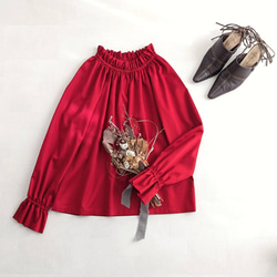 赤 長袖サテンフリルブラウス（パーティー＆普段使い、還暦祝い