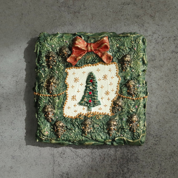 一点物】「クリスマスツリーと松ぼっくり」アンティーク風×クリスマス 