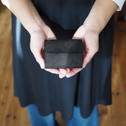 使いやすい 三つ折り 財布 小さい 【ブラック×ターコイズ】 ブランド メンズ レディース 鍵 コンパクト 革 9枚目の画像